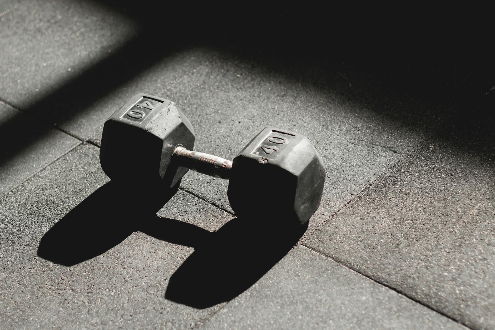 a close up shot of a dumbbell
